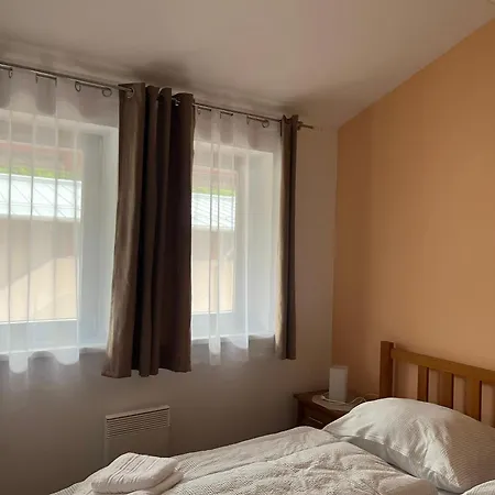 Moninec A4 Pro Az 6 Osob S Vyhledem Na Sjezdovku I Do Krajiny Apartment
