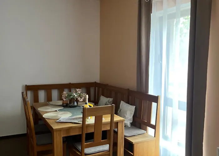 Moninec A4 Pro Az 6 Osob S Vyhledem Na Sjezdovku I Do Krajiny *